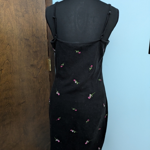 Express Black Ribbed Top - Picture 2 of 3